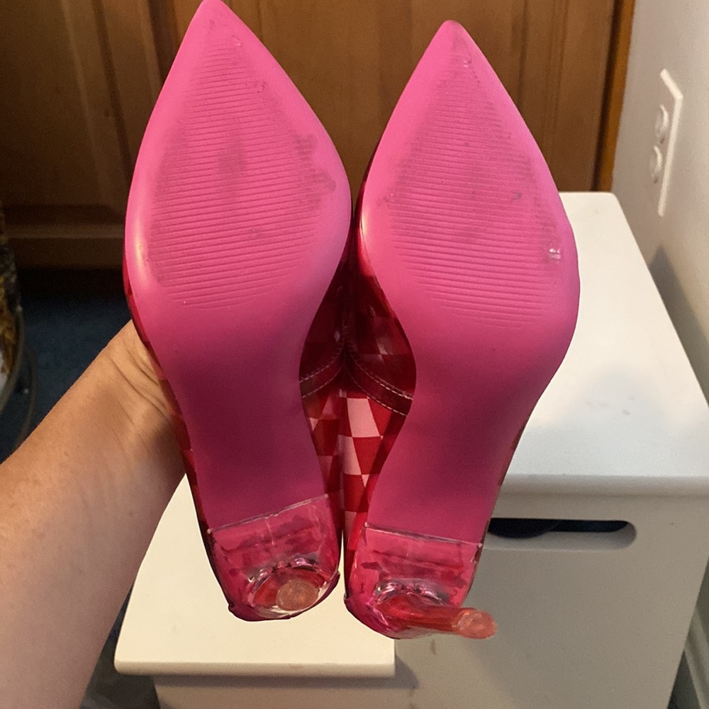 Steve Madden Women's Pink Courts size 7 / great condition - Picture 5 of 6